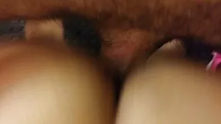 युवा महिला एक सेतो मान्छे संग fucks.