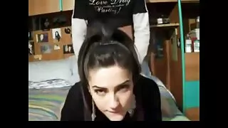 त्यो उनको सौतेनी आमा ठूलो स्तन देखाए.