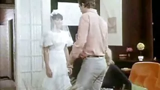 बेलुनमा उडेर जाने उनको चाहना छ ।