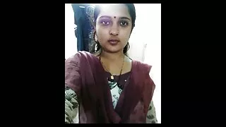 नस्टिना पैसाको लागि सेक्स गर्न सहमत छ ।