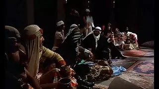 सेतो कालो छिमेकीलाई संग सेक्स छ.